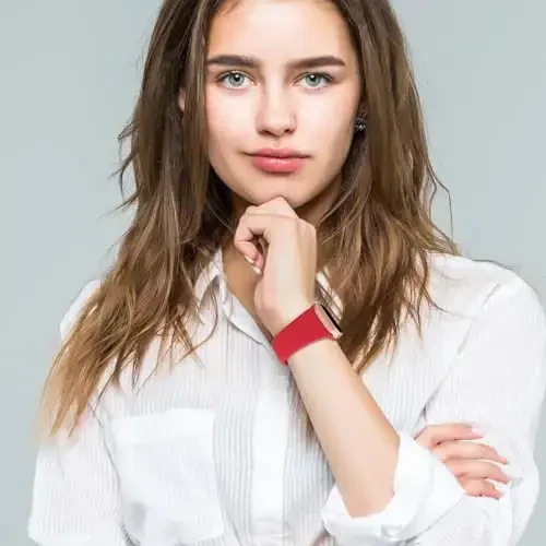 Apple Watch 38mm 40mm 41mm 42mm 44mm 45mm 49mm bilan mos keladigan sport bantlari, yumshoq silikon almashtiriladigan suv o'tkazmaydigan tasmali bilaguzuk iWatch Series Ultra 10/9/8/7/6/5/4/3/2/1 SE ayollar erkaklar, qizil - 4