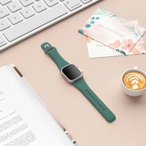 Apple Watch 38mm 40mm 41mm 42mm 44mm 45mm 49mm bilan mos keluvchi sport tasmalar, yumshoq silikonli suv o'tkazmaydigan almashtirish tasmachasi iWatch Series Ultra 10/9/8/7/6/5/4/3/2/1 SE ayollar erkaklar uchun, Midnight Green - 2