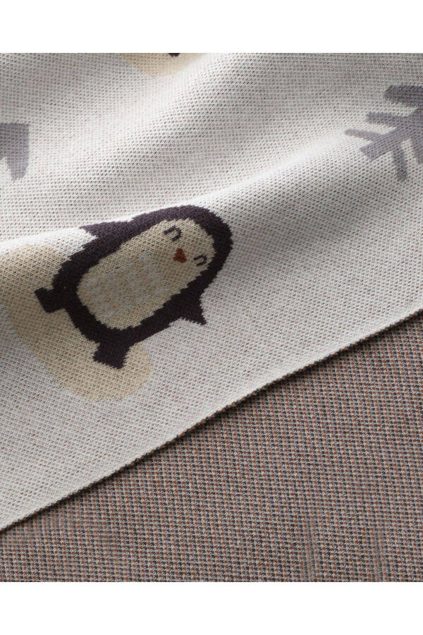 Arctic Penguins Knitted Baby Blanket - 4