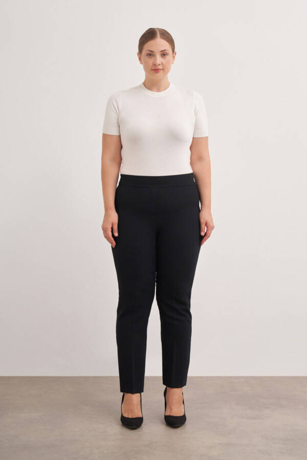 3649112 Arka Bel Lastikli Pantolon-Siyah - 1