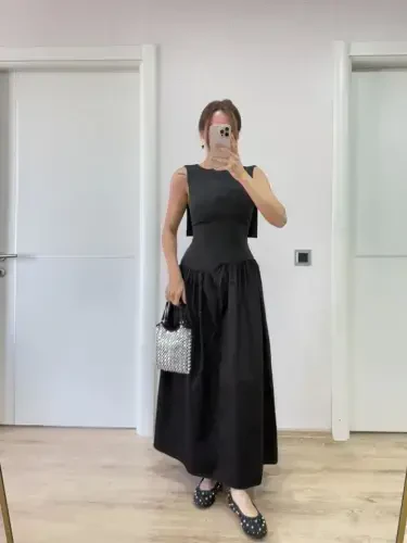 Arkası Kanatlı Uzun Elbise- Siyah - BÜYÜKBEDENIZ (1)