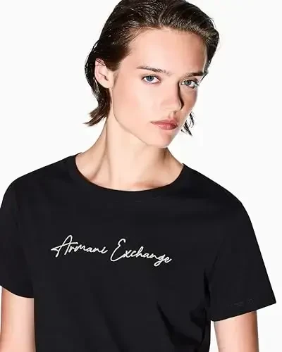 Armani Exchange ayollarining odatiy bichimli monoxrom imzo logotipi tushirilgan futbolkasi - ARMANI EXCHANGE (1)