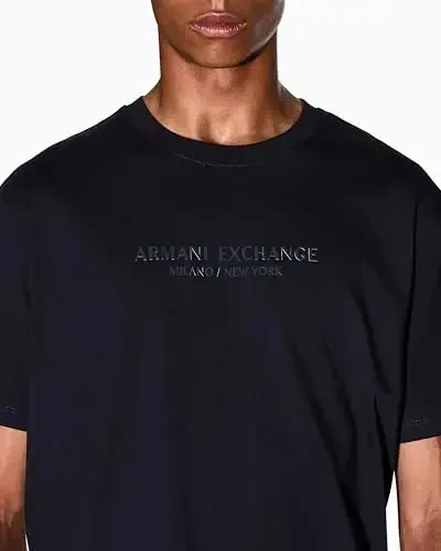 Armani Exchange erkaklar markazi Logotipi Milano/Nyu-York Logotipi futbolkasi - ARMANI EXCHANGE (1)