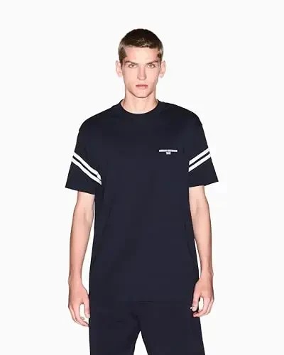 Armani Exchange erkaklar uchun bilak bandli tekst logotip futbolkasi - 4