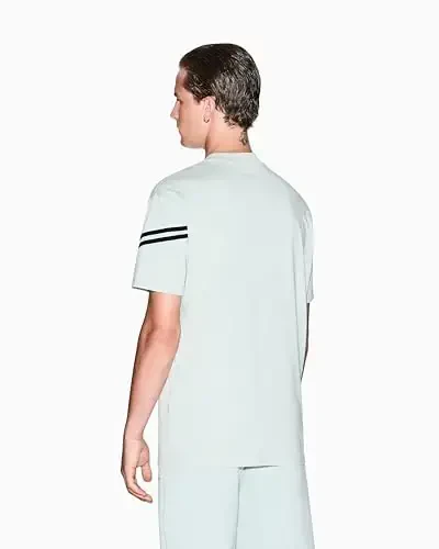 Armani Exchange erkaklar uchun bilak bandli tekst logotipi tushirilgan futbolka - 5