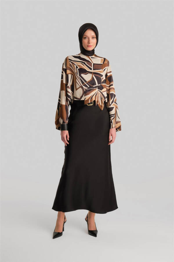 Armine Aplike Çiçekli Bluz 24Y3557 Kahverengi - 2