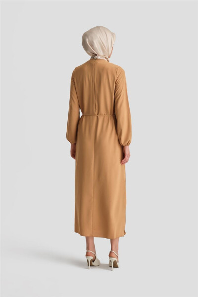 Armine burmali ko'ylak, 24Yd9435 kodi bilan Camel rangda. - 10