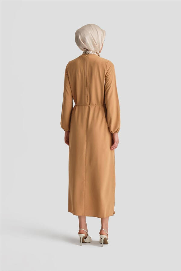 Armine burmali ko'ylak, 24Yd9435 kodi bilan Camel rangda. - 5