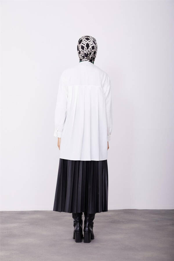 Armine Buttoned Shirt with Pockets and Pleated Back 23K3414 Ecru - 5