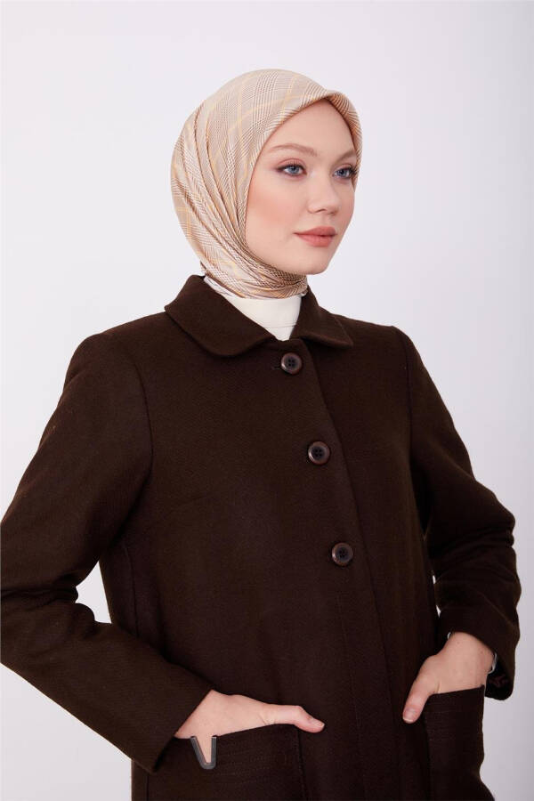 Armine coat with pocket accessories and pleats. Model: 23K8607, Color: Brown. - 8