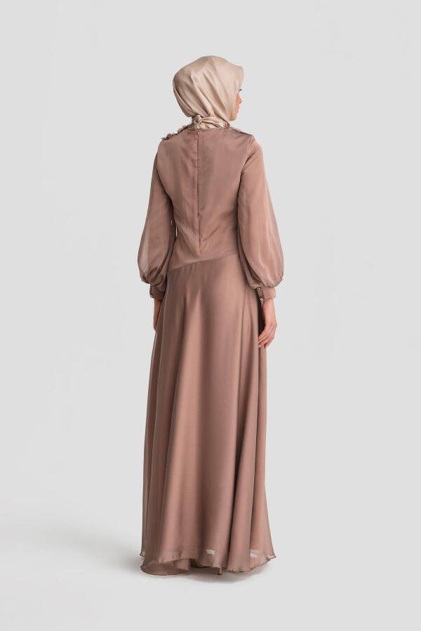 Armine Drapeli ve İşlemeli Abiye Elbise 24K9914 Bronz - 6