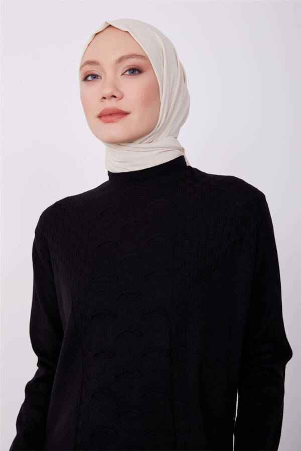 Armine Kazak, 23Kd9006 Qora - 9