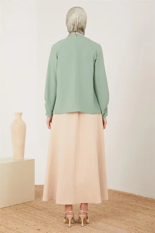 Armine Kolu Büzgü Detaylı Bluz 23Y3230 Yeşim - 4