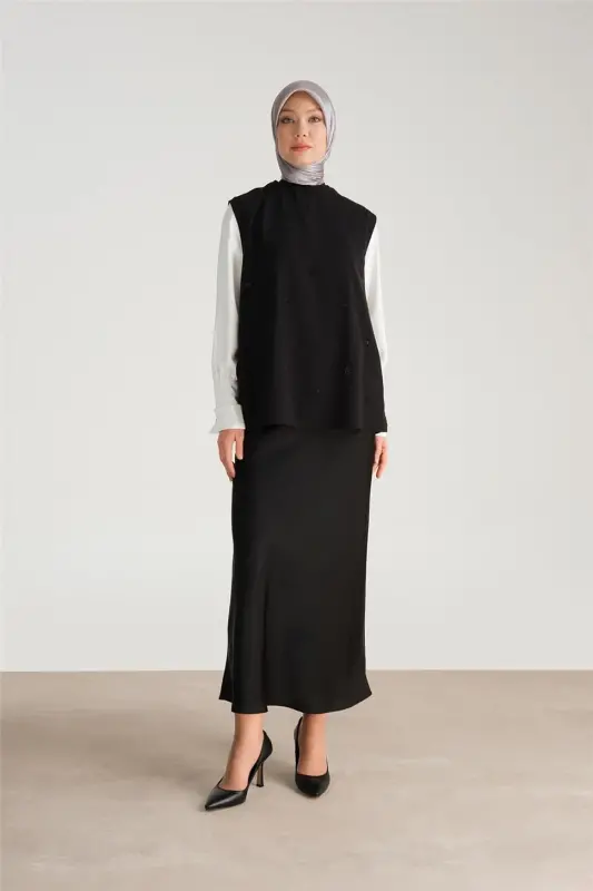 Armine Logo Yapıştırmalı Saten Bluz 24Y3512 Siyah - ARMINE