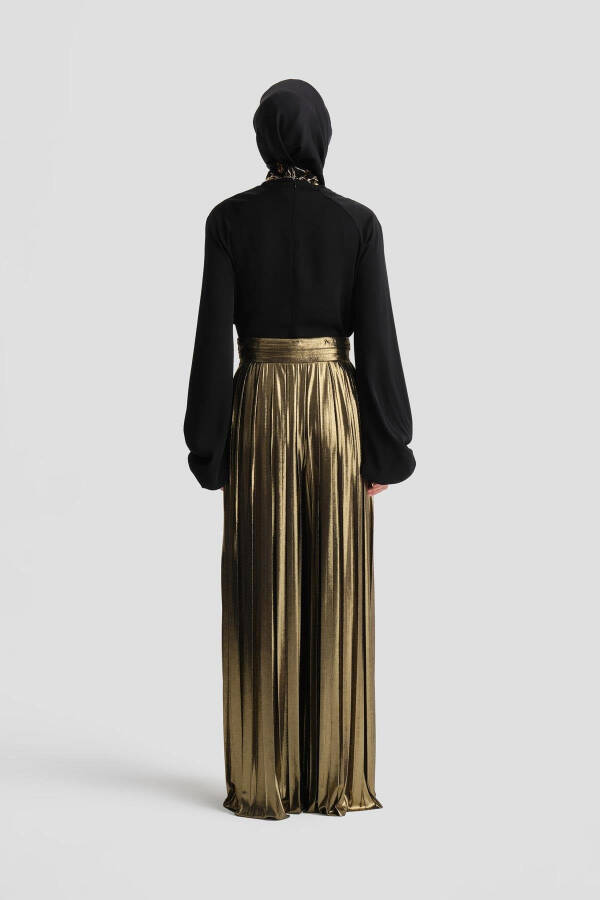 Armine Shimmer Fabric Pleated Pants (24k2701 Gold) - 3
