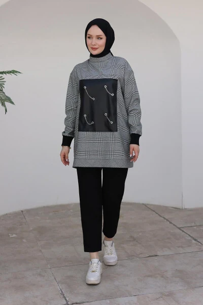 ARMINE TREND Lentalar bilan qoplangan va zanjiri bezakli Tunika - Qora 24KT467 - ARMINE (1)