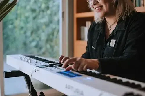 Arturia KeyLab Essential 88 mk3 — 88 key USB MIDI Controller Keyboard with Analog Lab V Software Included, Black - 7