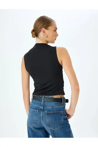 Asimetrik Hafif Dik Yaka Drapeli Slim Fit Kolsuz Bluz - Siyah - 4