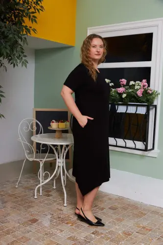 Асимметричное Платье Большого Размера с Деталями Ремня на Спине Черного Цвета - BÜYÜKBEDENIZ (1)