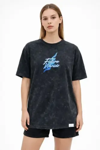 Asit Yıkamalı Oversize Tişört Future Worlds Baskılı Bisiklet Yaka Kısa Kollu Streetwear %100 Pamuk Street Style T-Shirt - Siyah - 4