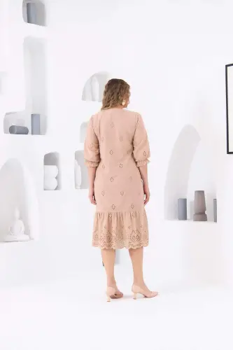 Astarlı Kolları Lastikli Brode Büyük Beden Elbise Krem - 7