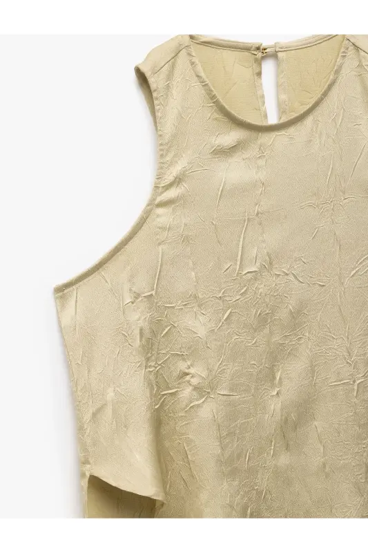 Asymmetric Cut Textured Sleeveless Halter Neck Satin Blouse - 6