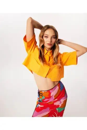 Asymmetric pocket, crop top shirt. - 1