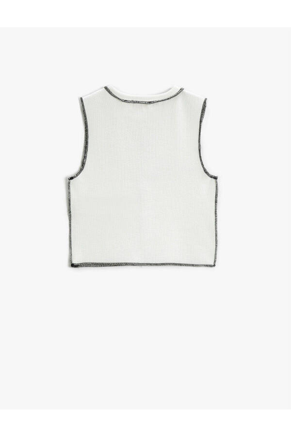 Athletic crop top, round neck, ribbed stitch detail - 5