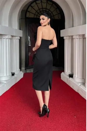 Atlas Fabric Boned Rose Detailed Pencil Dress - BLACK - 5