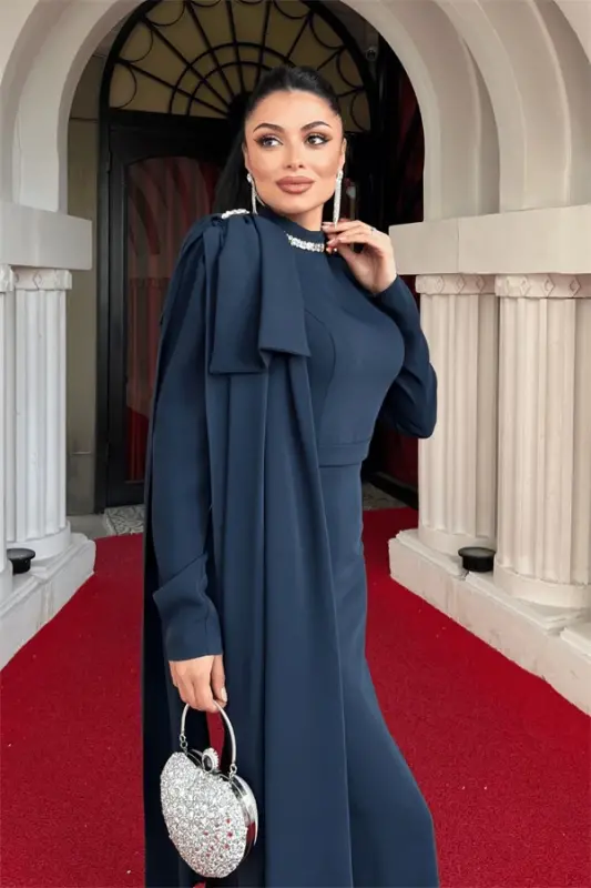 Atlas Kumaş Omuz Şal Detaylı Balık Elbise - LACİVERT - 4