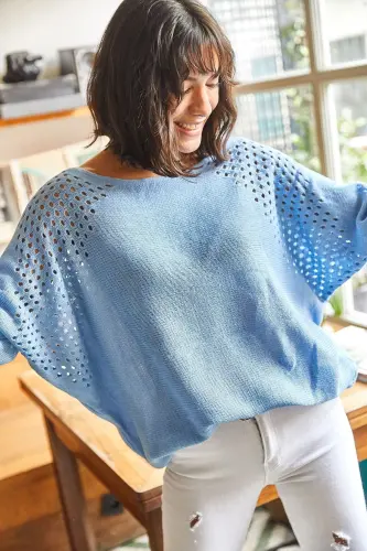 Ayol Bebe Moviy Ajurli Yarasa Oversize Triko Kazak KZK-19000524-Bebe Moviy - 4