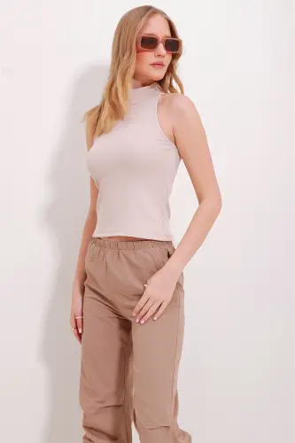 Ayol Bej Tik Yoqali Halter Yengli Kashkors Bluz ALC-X11497-BEJ - TREND ALAÇATI STILI (1)