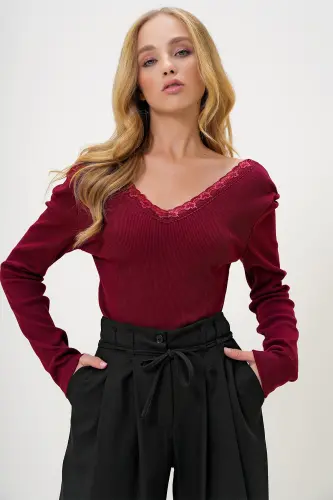 Ayol Bordo Orqa Old V Yoqali To‘rli Tafsilotli Bluz ALC-X11246-Bordo - 4