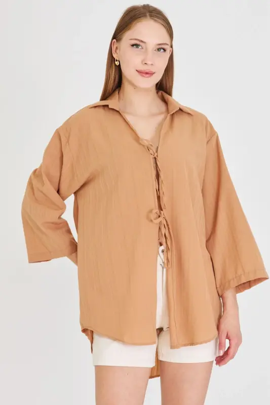 Ayol Camel ko'ylak yoqali oldidan bog'ichli Kimono ko'ylak ARM-25K001006-Camel - 1