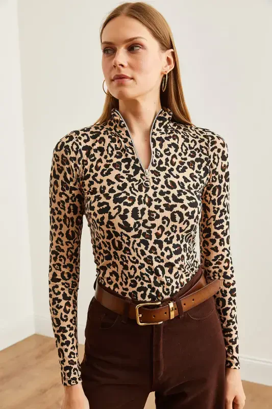 Ayol Leopard Bej fermuarli Balıkçı yoqali Likralı Bluz BLZ-19001155-Leopard Bej - 8