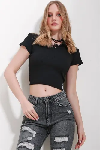 Ayol Qora Polo Bo'yin Asosiy Crop Bluz ALC-X11548-QORA - TREND ALAÇATI STILI (1)