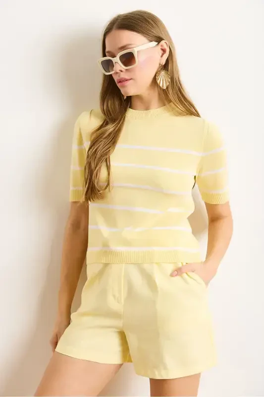 Ayol Sariq Oq Chiziqli Viskoz Trikotaj Bluz BLZ-19002985-Sariq Oq - 3