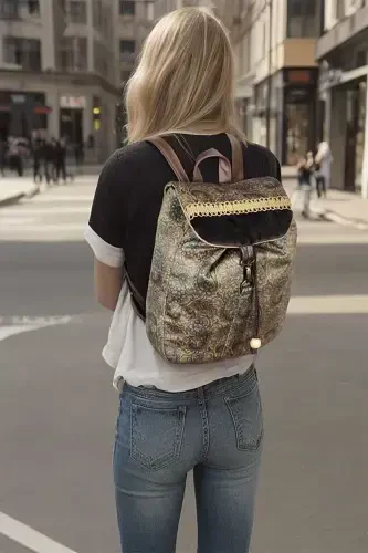 Ayol yashil qo'lda ishlangan ryukzak-yashil ro'mol - 3