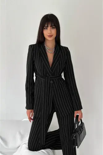 Ayollar bog'lamli soxta cho'ntakli kamarga ega ro'mol yoqali blazer kurtka quvurli poshnali elastik shim kostyumi - Qora chiziqli - 1