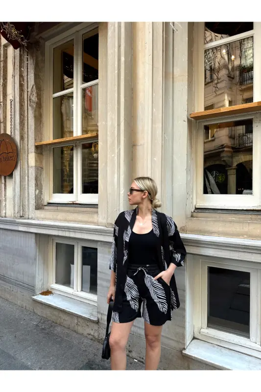 Ayollar bosimi past yelkali shortli kimono to'plami - qora kulrang - 3