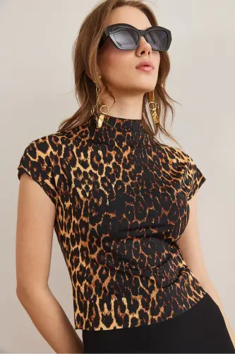 Ayollar Leopar Qora Baland Bo'yinli Ko'rshapalak Crop Micro Bluz - 4