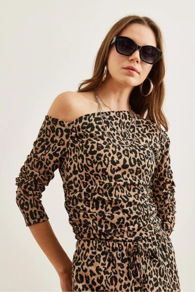 Ayollar leopard naqshlari yuqori qayiqsimon yoqa bluzkasi past Palazzo shimlari to'plami TKM-19000311 - 6