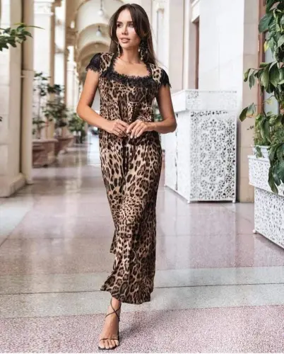 Ayollar Leopard naqshli dantelli Jesica matodan tikilgan uzun ko'ylak - 1