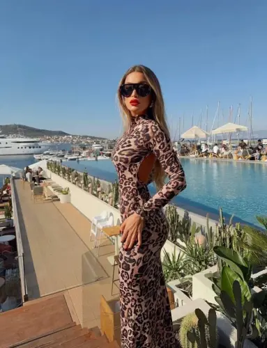 Ayollar leopard naqshli orqa ochiq maxi uzun ko'ylak - BÜYÜKBEDENIZ (1)