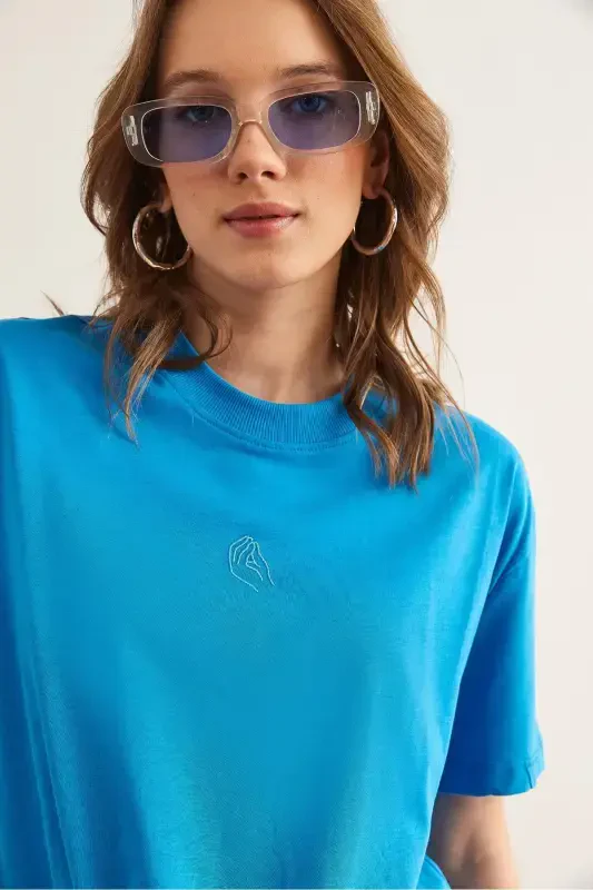 Ayollar Moviy Naqshli Boyfriend Paxta Futbolka TSH-1900 - 4