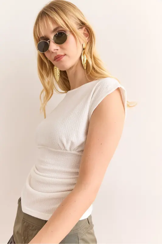 Ayollar Oq Drape Detalli Crop Burmali Bluz BLZ-1 - 2
