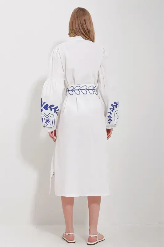 Ayollar oq yoqali kamarli ikkita yirtigli zig'ir libos ALC-X11570-BEYAZ - 5