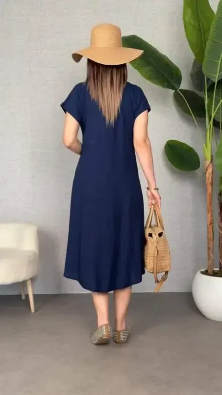 Ayollar qisqa yengli V yoqali keng uzun ko'ylak - 2