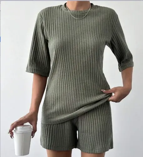 Ayollar Qisqa Yengli Velosiped Yoqali Kashkorse Bluz Short Ikki Qismli Kostyum - 1