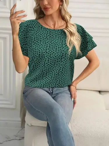 Ayollar qisqa yengli, yenglari volanli, bosma naqshli suprema bluzka - 5